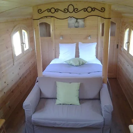 Domaine De Collen فندق مبيت وإفطار