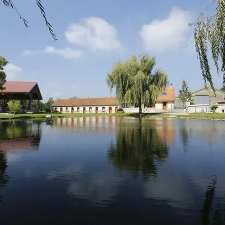 فندق مبيت وإفطار Domaine De Collen 3*