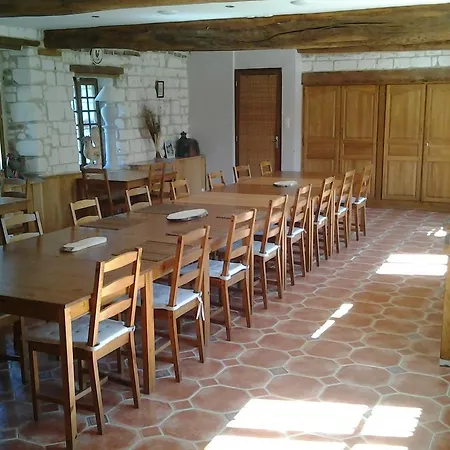 Domaine De Collen לינה וארוחת בוקר